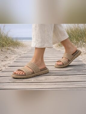 Donald Pliner Cait Almond Leather Slide Sandals Size 7 M Designer Comfort Slides